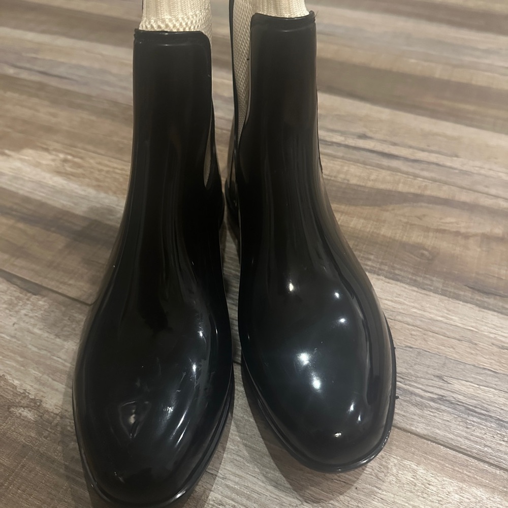 Nautica Glossy Black Chelsea Boots